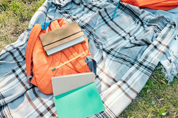 How to Select a Monogrammed Leather Satchel for a Personal Touch in Your Professional Look?