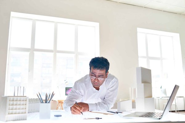 How to Create an Immersive Brand Experience in the London Luxury Market?